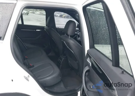 2019 BMW X1 xDrive28I из США, поврежденный, VIN WBXHT3C59K5L35673